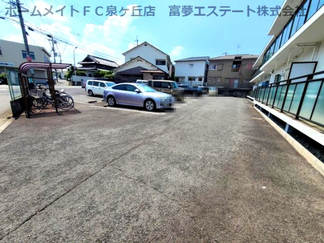 角谷フラットの駐車場