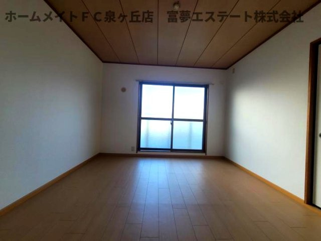 角谷フラットの洋室|7.9帖洋室