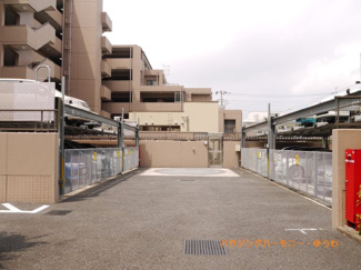 【その他共用部分】 | 敷地内に、駐車場があります。