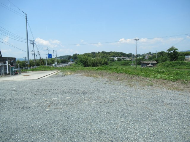 津山市楢　業務用地　500坪の外観