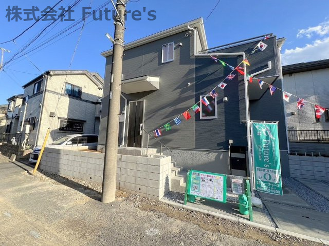 三郷市戸ヶ崎3丁目　新築戸建　全1棟の外観|2024年11月完成の閑静な住宅街に佇む新築住宅