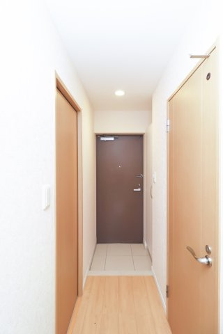サヴォイブロードストリート　10階の玄関|別号室のものです。現状優先になります。