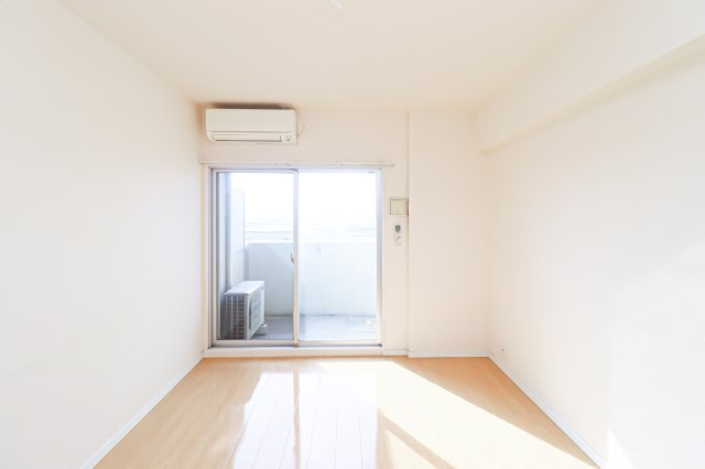 サヴォイブロードストリート　10階の居間・リビング|別号室のものです。現状優先になります。