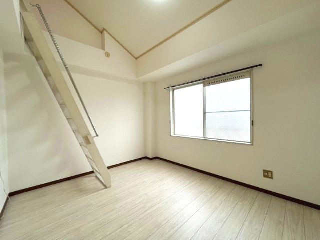 サンコーハイツの寝室