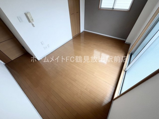 ヴィラナリー鶴見の洋室