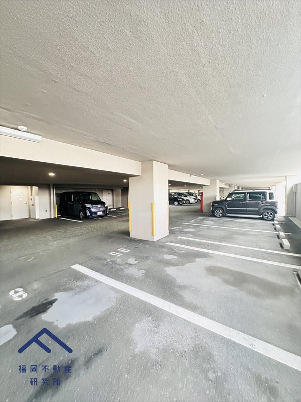 スタシオン海の中道Ⅱの駐車場