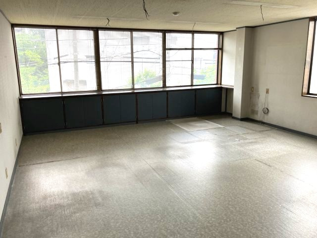 ブルーリバーⅡの居間・リビング