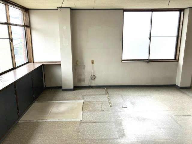 ブルーリバーⅡの居間・リビング