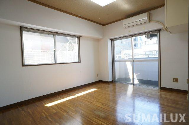 ブリリアントハイツの居間・リビング