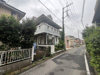 【前面道路含む現地写真】