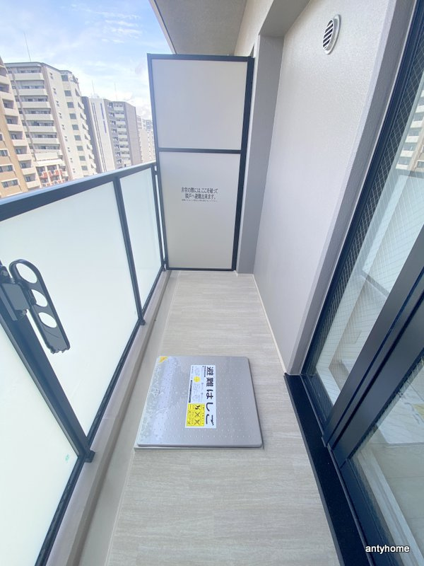 大阪難波Noah　仲介手数料無料のバルコニー