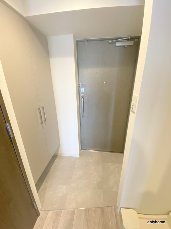 大阪難波Noah　仲介手数料無料の玄関