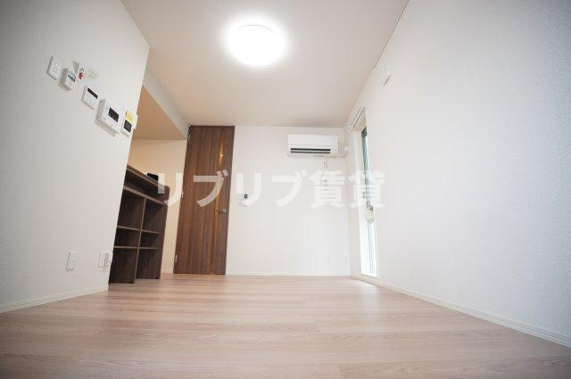 アヴァンスコート壱番館の居間・リビング