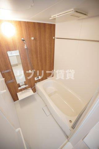 アヴァンスコート壱番館の浴室