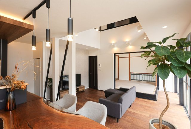 COLORSグリーンヒル瀬田南20区画　大津市神領2丁目のその他|～施工事例～　天然木を使用した家づくりをしております♪