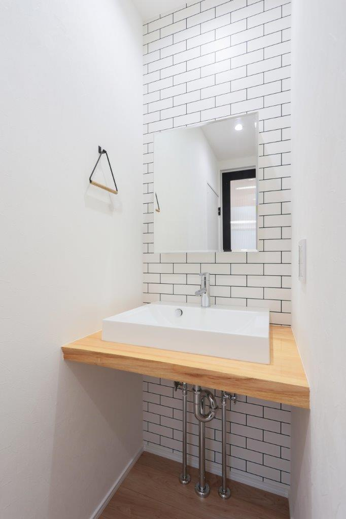 COLORSグリーンヒル瀬田南20区画　大津市神領2丁目のその他|～施工事例～　天然木造作洗面台♪