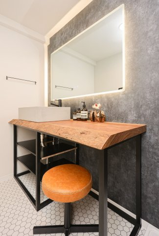 COLORSグリーンヒル瀬田南20区画　大津市神領2丁目のその他|～施工事例～　天然木造作洗面台♪