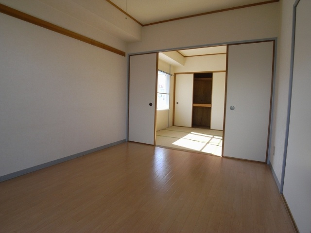 【洋室】 | 比枝コーポラス上町