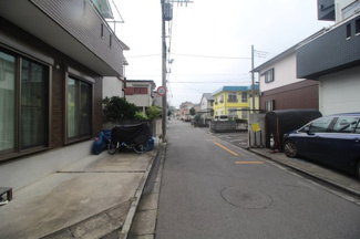 【前面道路含む現地写真】