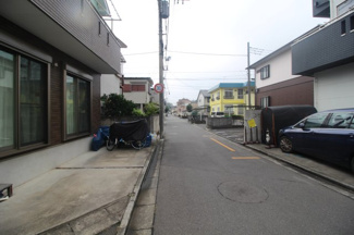 【前面道路含む現地写真】