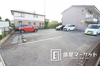 【駐車場】