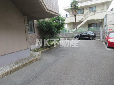 【駐車場】 | デルニエアン（吉田賃貸） | カースペースがあります