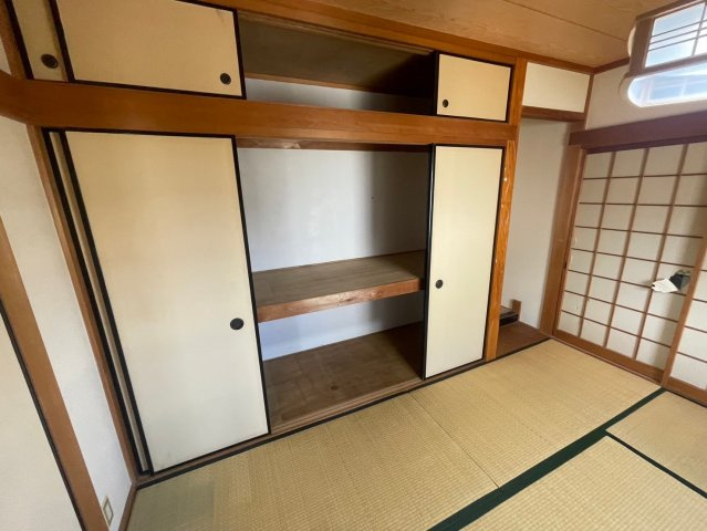 日吉台鎌谷邸の寝室