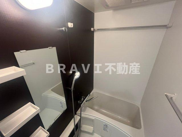 アドバンス大阪ストーリアの浴室|コンパクトで使いやすいお風呂です