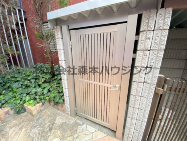 【その他共用部分】 | 　メゾンバニNo.3 | 専用ごみ置き場です