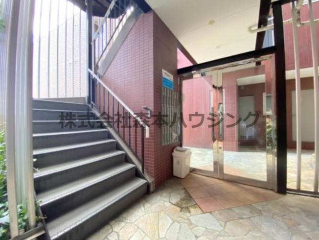 【ロビー】 | 　メゾンバニNo.3 | 建物の内部です