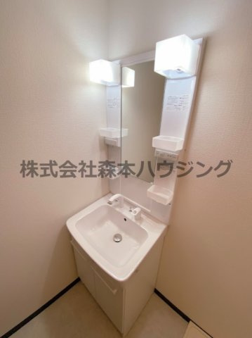 【独立洗面台】 | 　メゾンバニNo.3 | 独立洗面化粧台が付いています