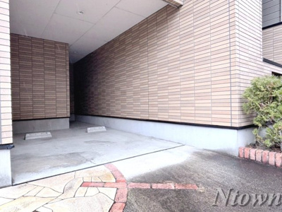 【駐車場】 | シュノンソー名古屋 | 駐車場があるので、車を買う予定の方も安心です