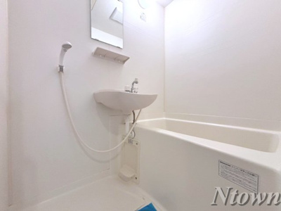 【浴室】 | シュノンソー名古屋 | きれいなお風呂です