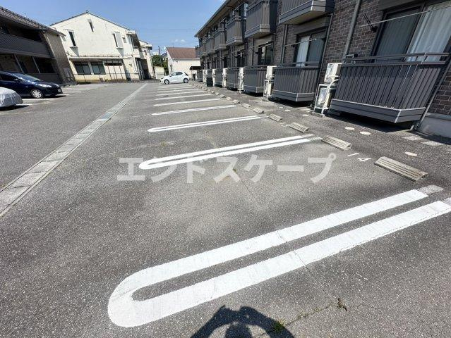 ｍｏｄｉｓｈ　Ⅱの駐車場|高崎、前橋のお部屋探しはエンドスケープまで！お客様の理想お聞かせ下さい♪
