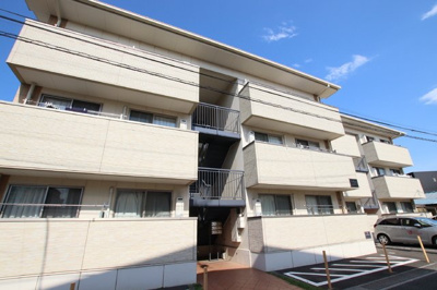 ★３階建てマンション★
