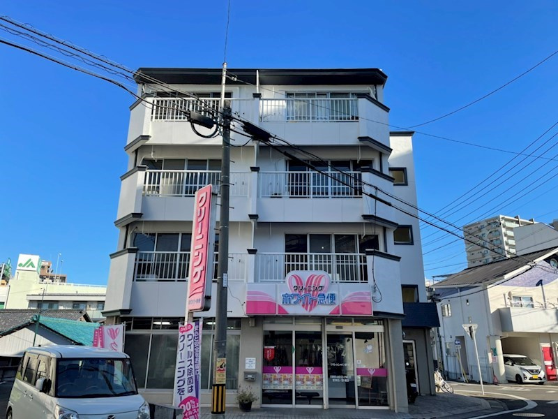 青山ハウスの外観