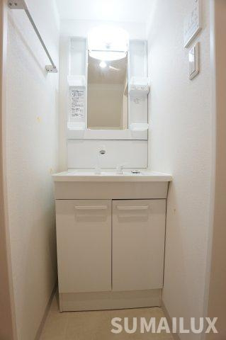 熊本市北区弓削１丁目のアパートの独立洗面台