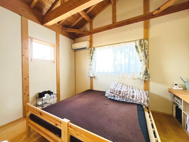 中古戸建　不破郡垂井町　平成29年築の洋室