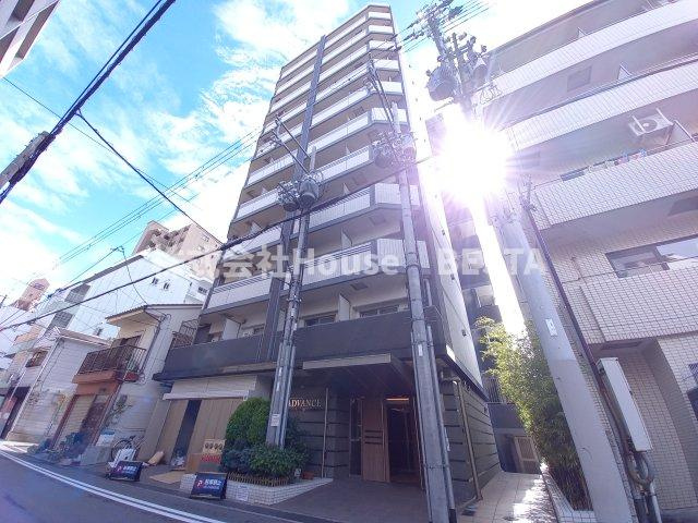 アドバンス三宮シュロスの外観