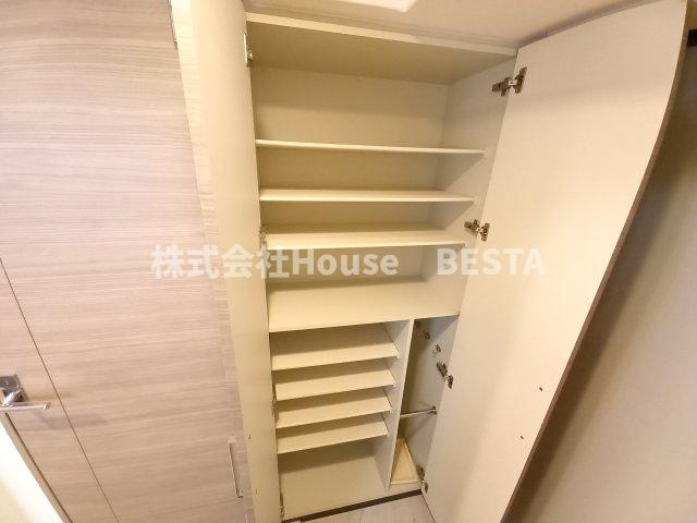 アドバンス三宮シュロスの収納