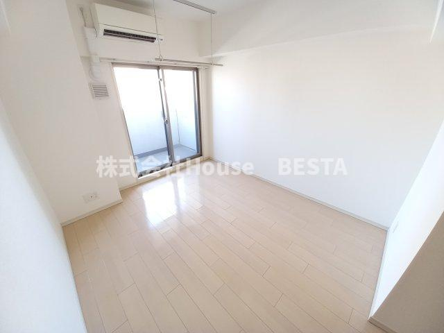 アドバンス三宮シュロスの寝室