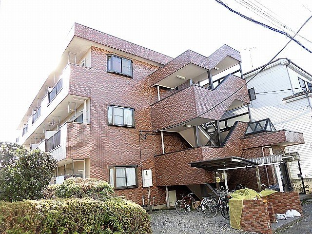 小川マンションの外観