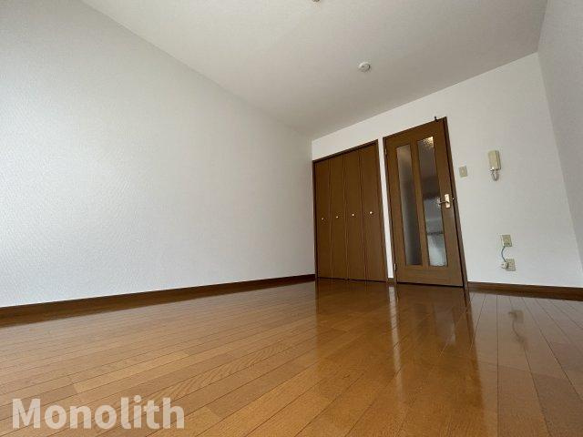 ラ・フェスタ下池田の洋室