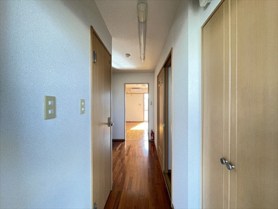 | 朝日ビル | ※室内写真は802号室を参照しています。
