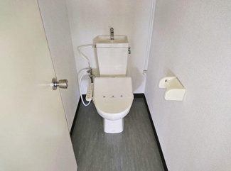 【トイレ】 | 鳥海ビル　店舗事務所１，２階一括貸し | 男女トイレともに温水洗浄便座あり