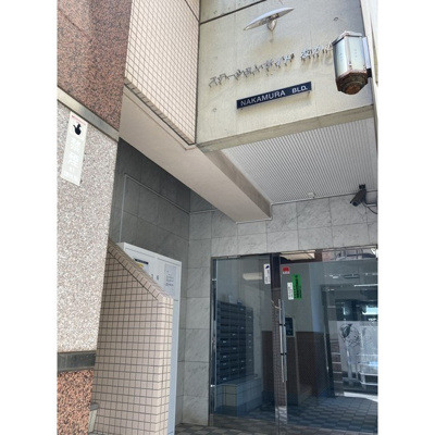 【エントランス】 | ステーションサイドなかむら
