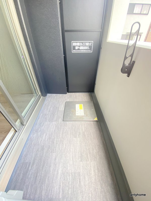 プレサンス朝潮橋ベイ・ブリーズ　仲介手数料無料のバルコニー