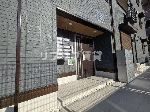 D-ROOM新宿ⅠーBのエントランス