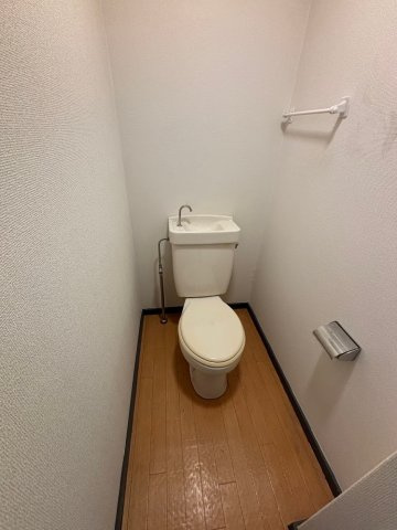 【トイレ】 | ピアッツァK | 退去前のため現況を優先します
