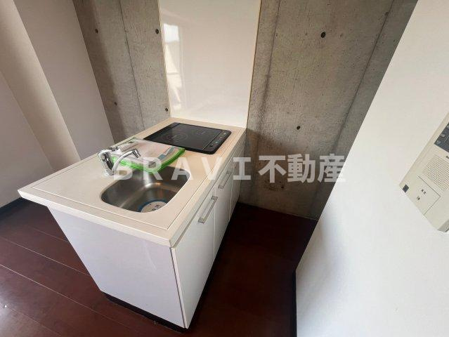 ドリームネオポリス桜ノ宮のキッチン|コンパクトなキッチンで掃除もラクラク